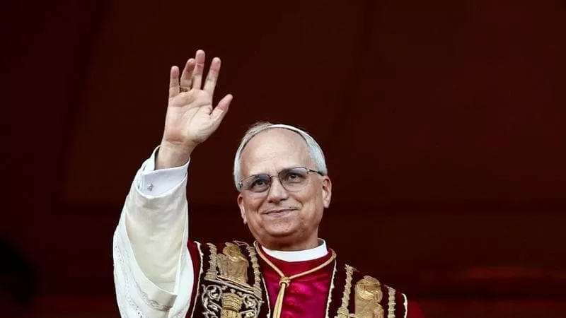 La prima cena del Papa con i cardinali: “Ecco come ha scelto il nome Leone XIV”